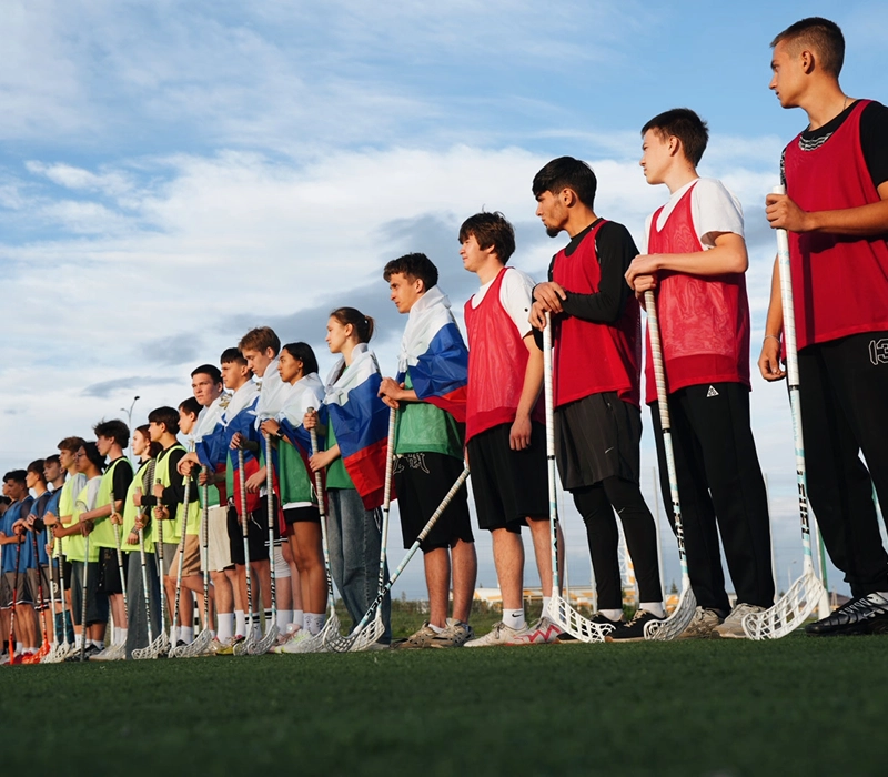 Командно-лидерский турнир. Студенты Алабуга Политех участвуют в турнире по Бенди