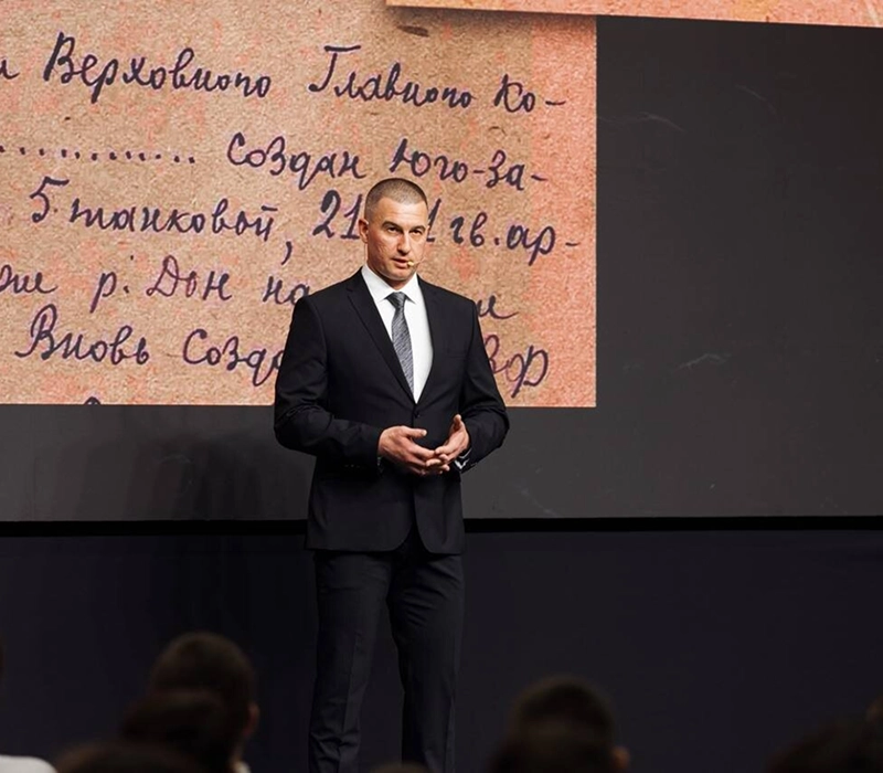 4000 колледжистов "Алабуга Политех" посетили лекцию военного историка Михаила Тимина Алабуга Политех